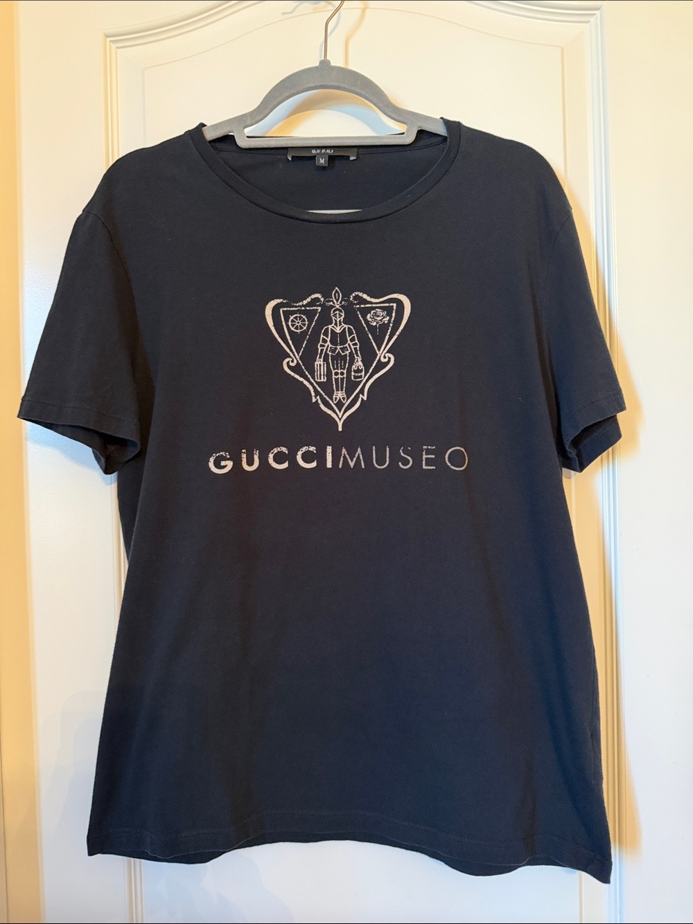 Gucci Museo Black Graphic Logo T-Shirt